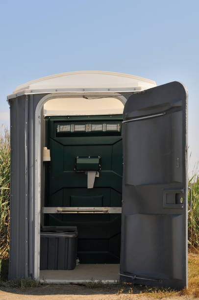 Best Portable toilet rental cost  in Lopezville, TX